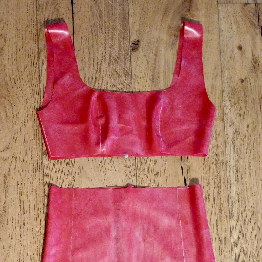 House of CB Latex red set